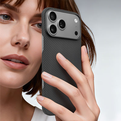 Tutup Ponsel Serat Karbon Aramid dengan Bingkai Logam untuk iPhone 17 Pro Max