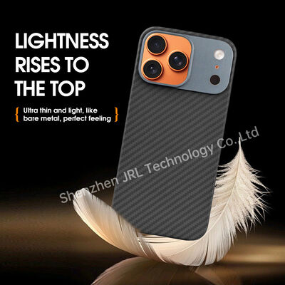 Customized Metal Frame Ultra Thin Aramid Carbon Fiber Mobile Cover untuk iPhone 17 Pro